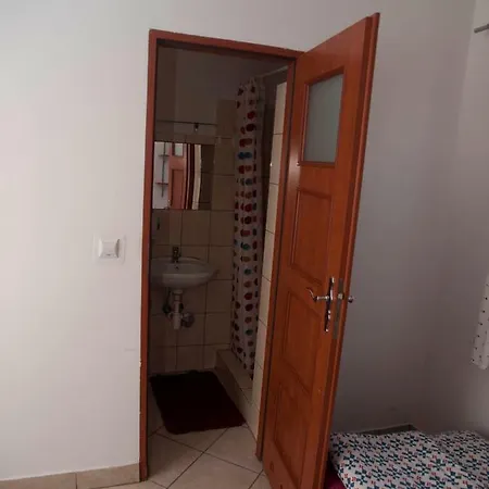 Quarto em Acomodações Particulares Goscinne 